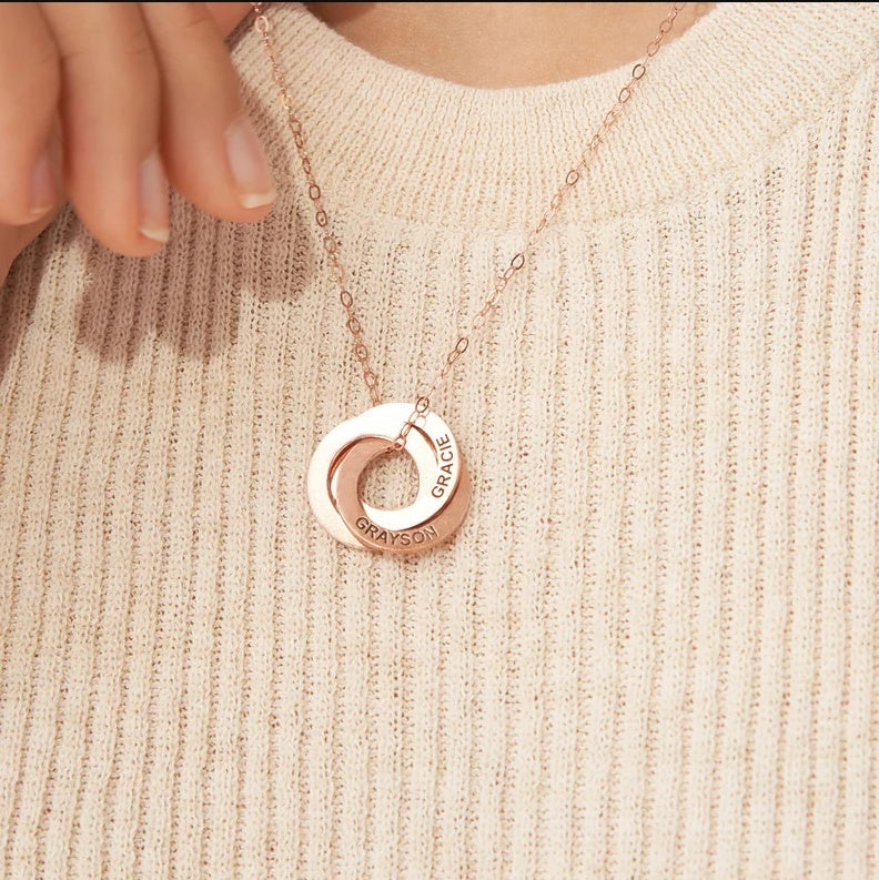 31mm Three Ring Tricolor Engraved Name Necklace