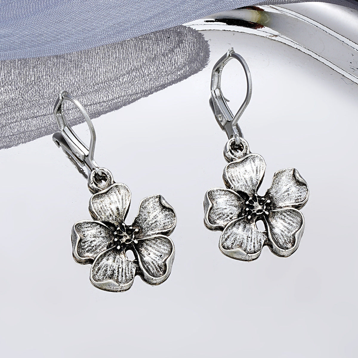 Bohemian Retro Charming Flower Earrings