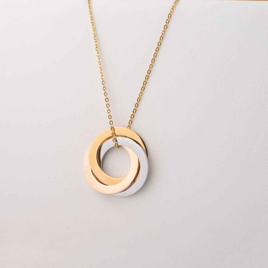 31mm Three Ring Tricolor Engraved Name Necklace