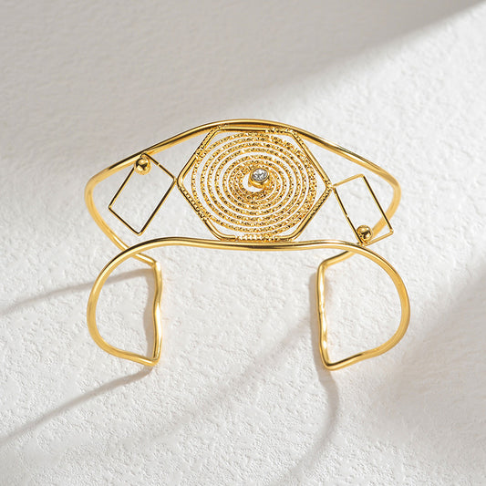 Eye-catching Hollow Bracelet