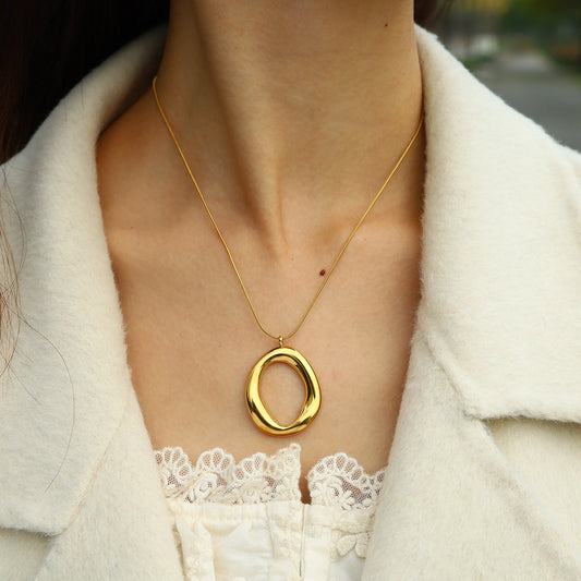 O-type Ring Pendant Necklace