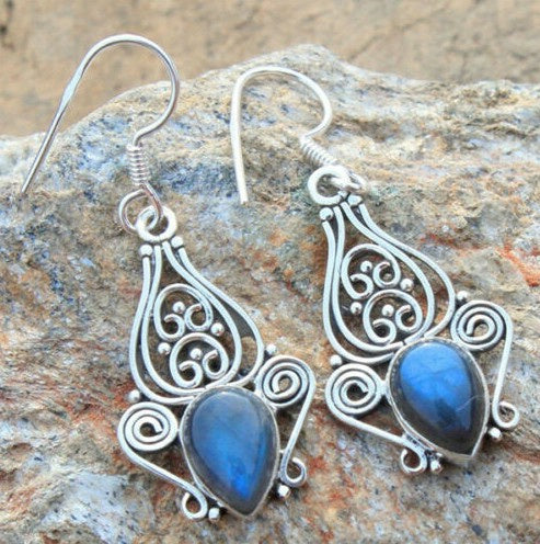 Creative Rotational Water Drop Pear-shaped Eardrops